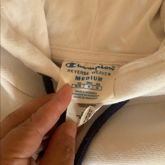 Gently Loved Champion Red and Blue Hoodie Crop Top #90’s Wear - Picture 5 of 14